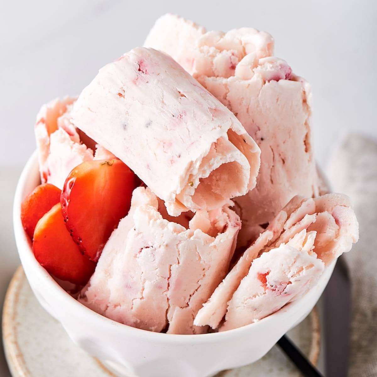 Rolled ice cream vendor image